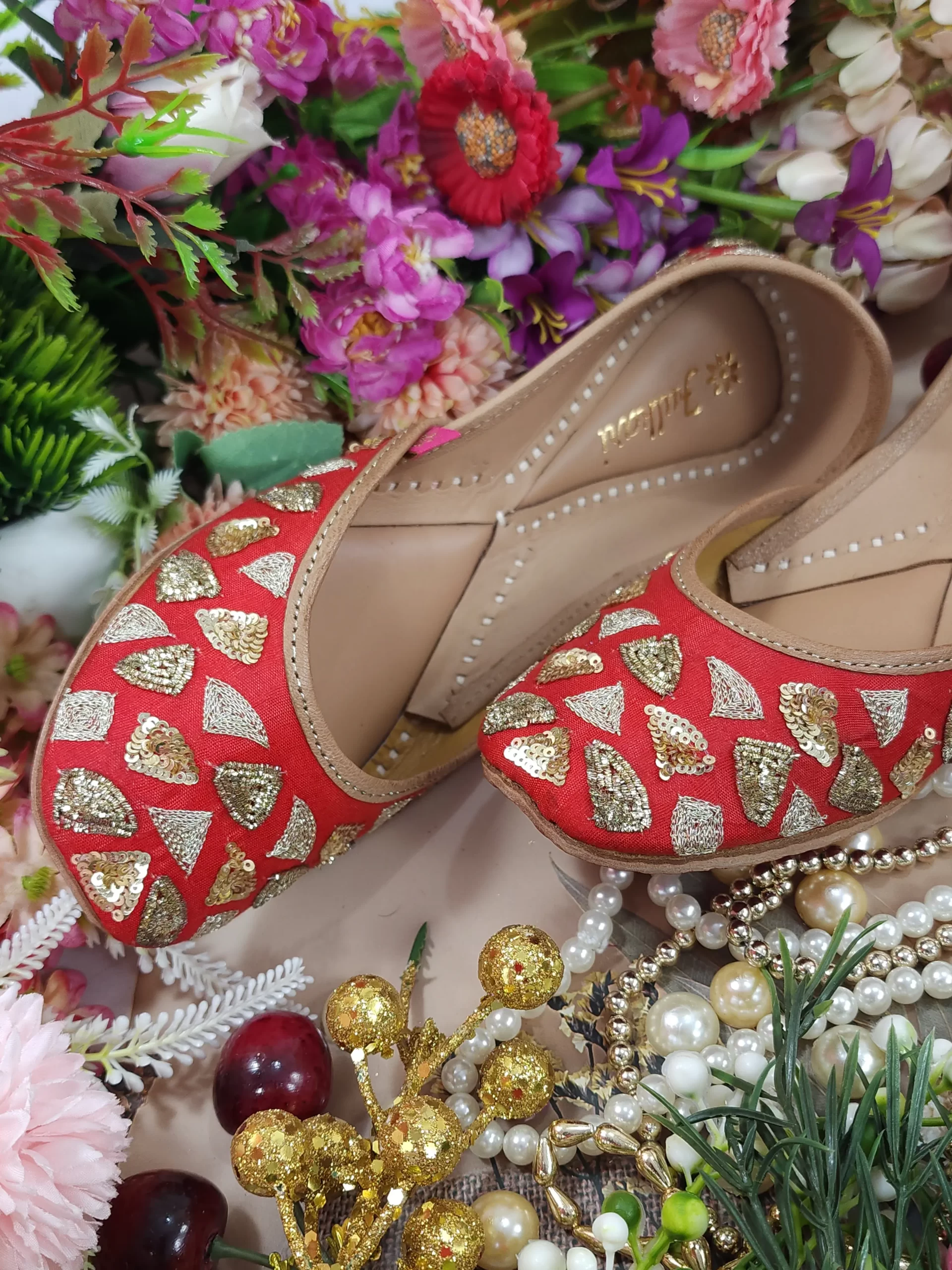 triangle red gold triangle red gold