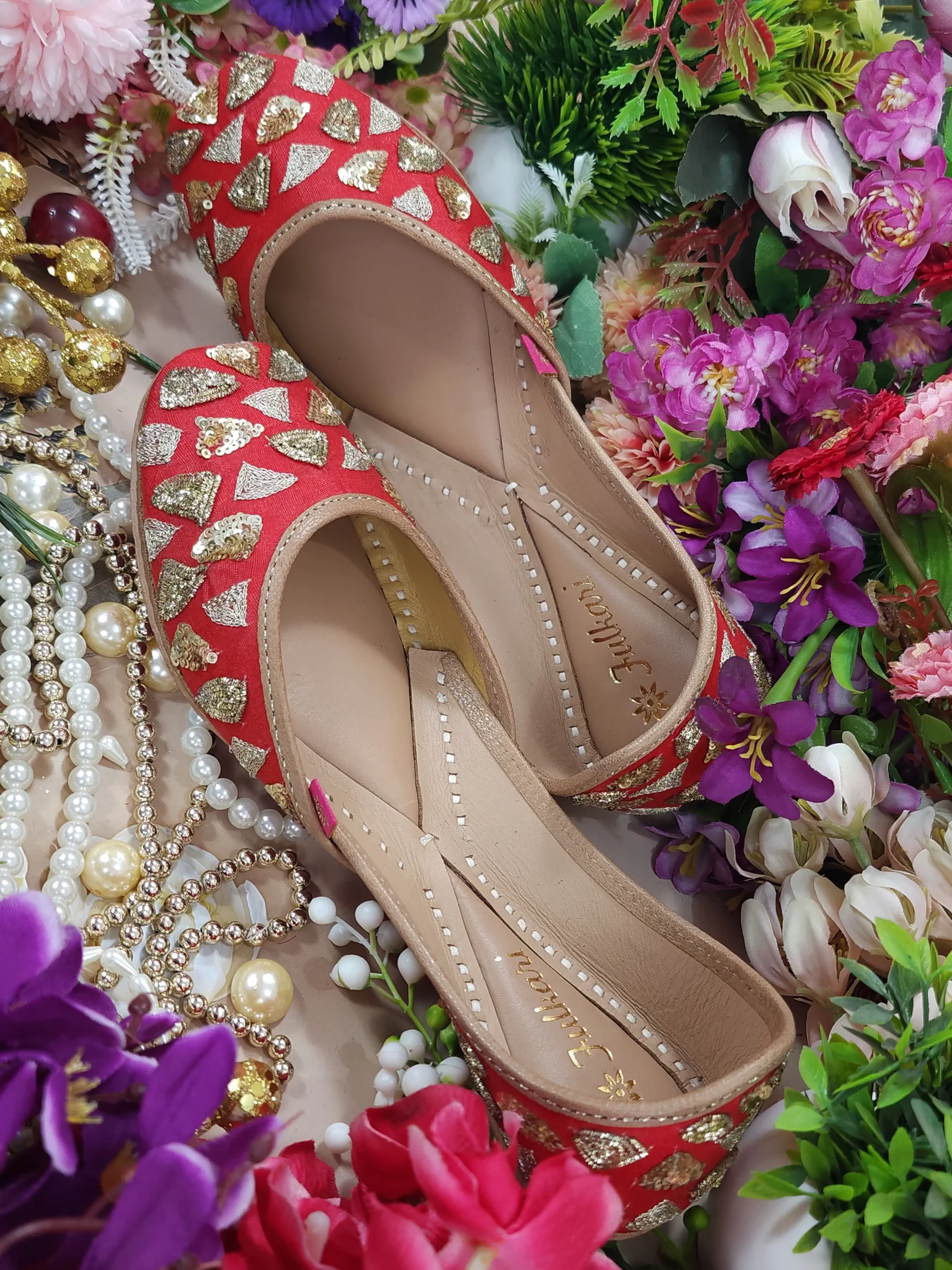 triangle red gold triangle red gold