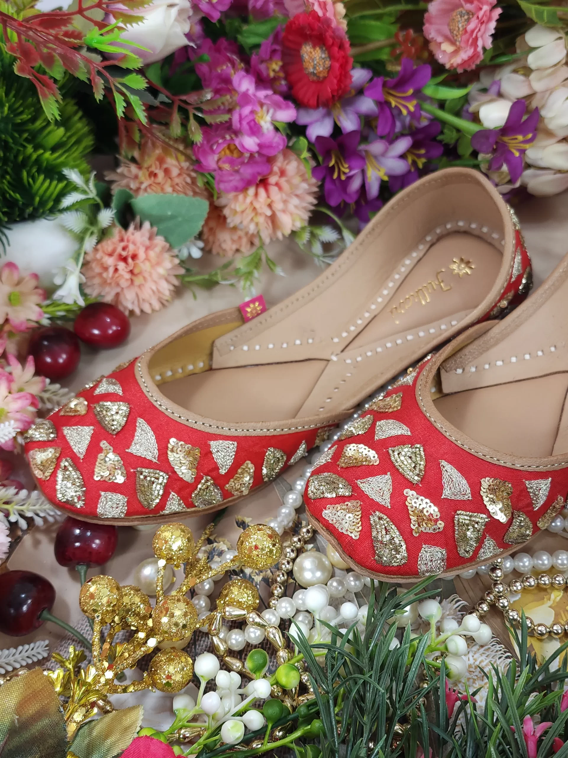 triangle red gold triangle red gold