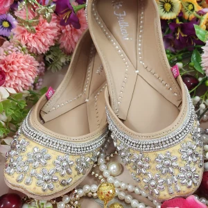surahi beads saloni skin silver