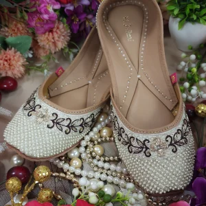 gerbera daisy ethnic beige gold