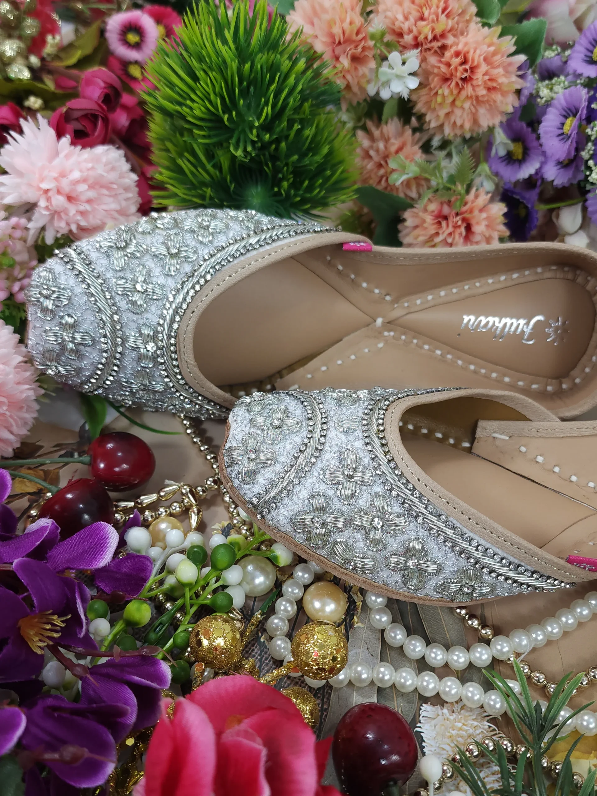 royal bridal forget me not juttis white silver royal bridal forget me not juttis white silver