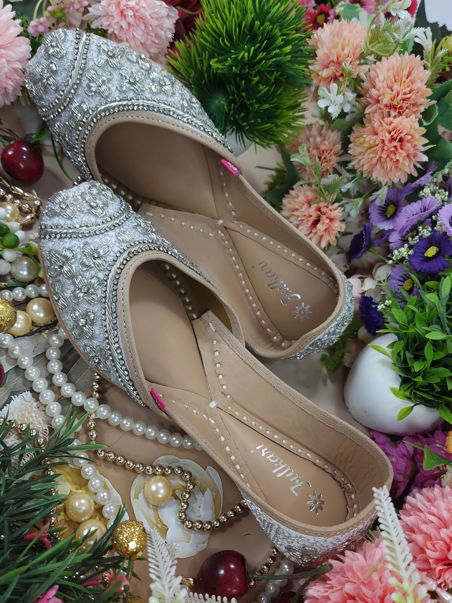 royal bridal forget me not juttis white silver royal bridal forget me not juttis white silver