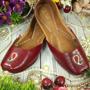marron gold casual maroon