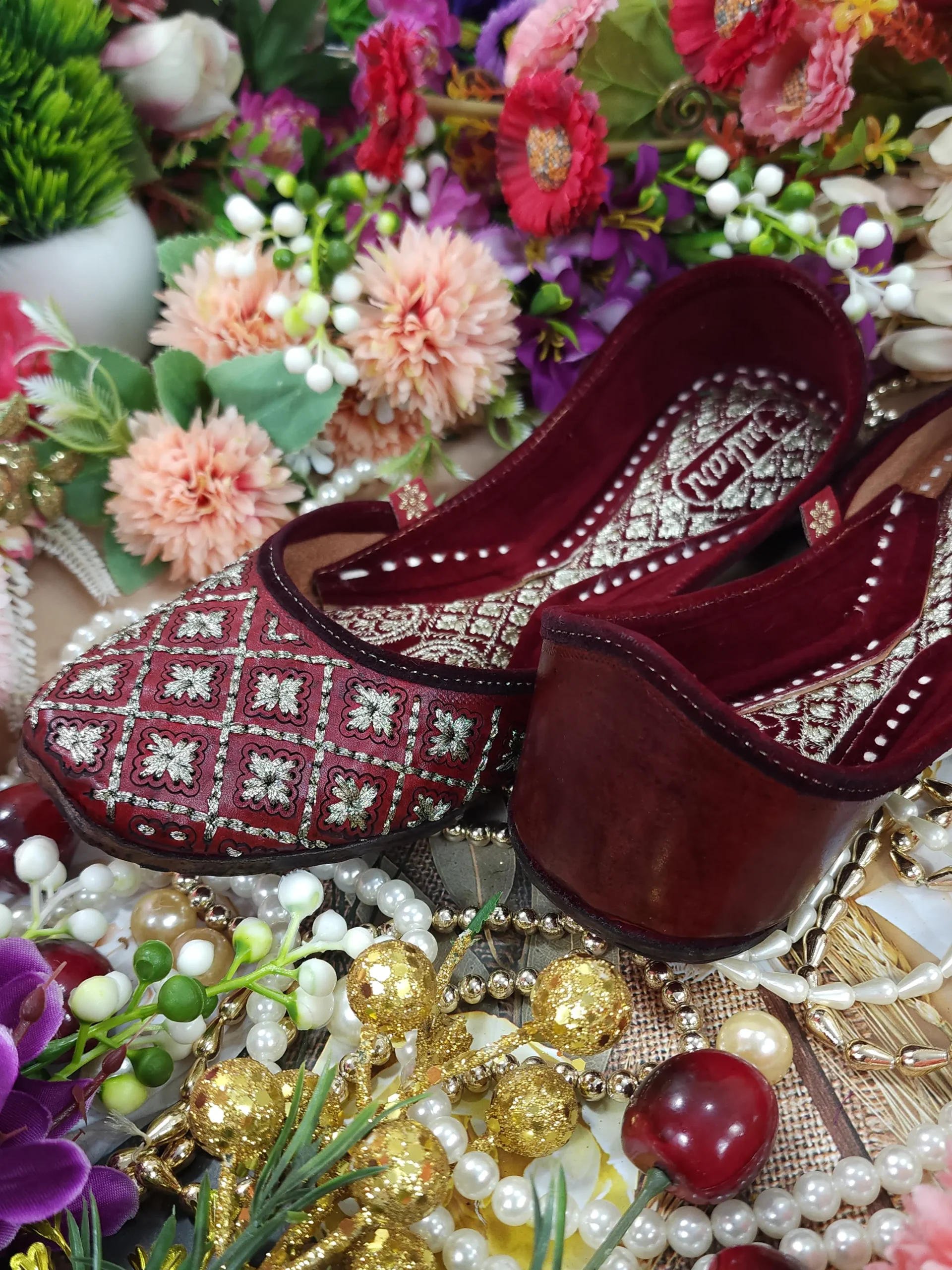 diamond leather embroidry maroon antic gold semi casual maroon gold diamond leather embroidry maroon antic gold semi casual maroon gold