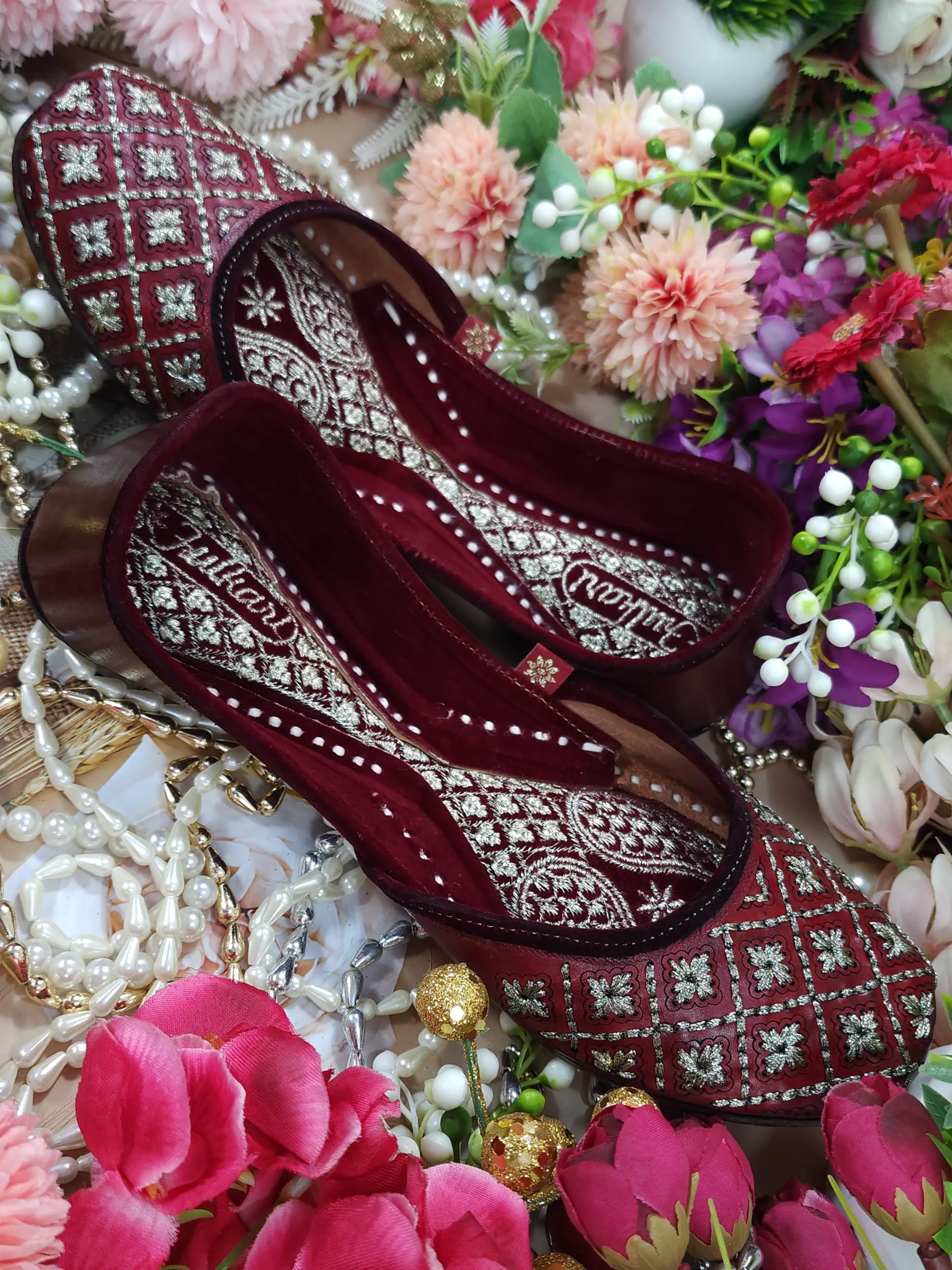 diamond leather embroidry maroon antic gold semi casual maroon gold diamond leather embroidry maroon antic gold semi casual maroon gold