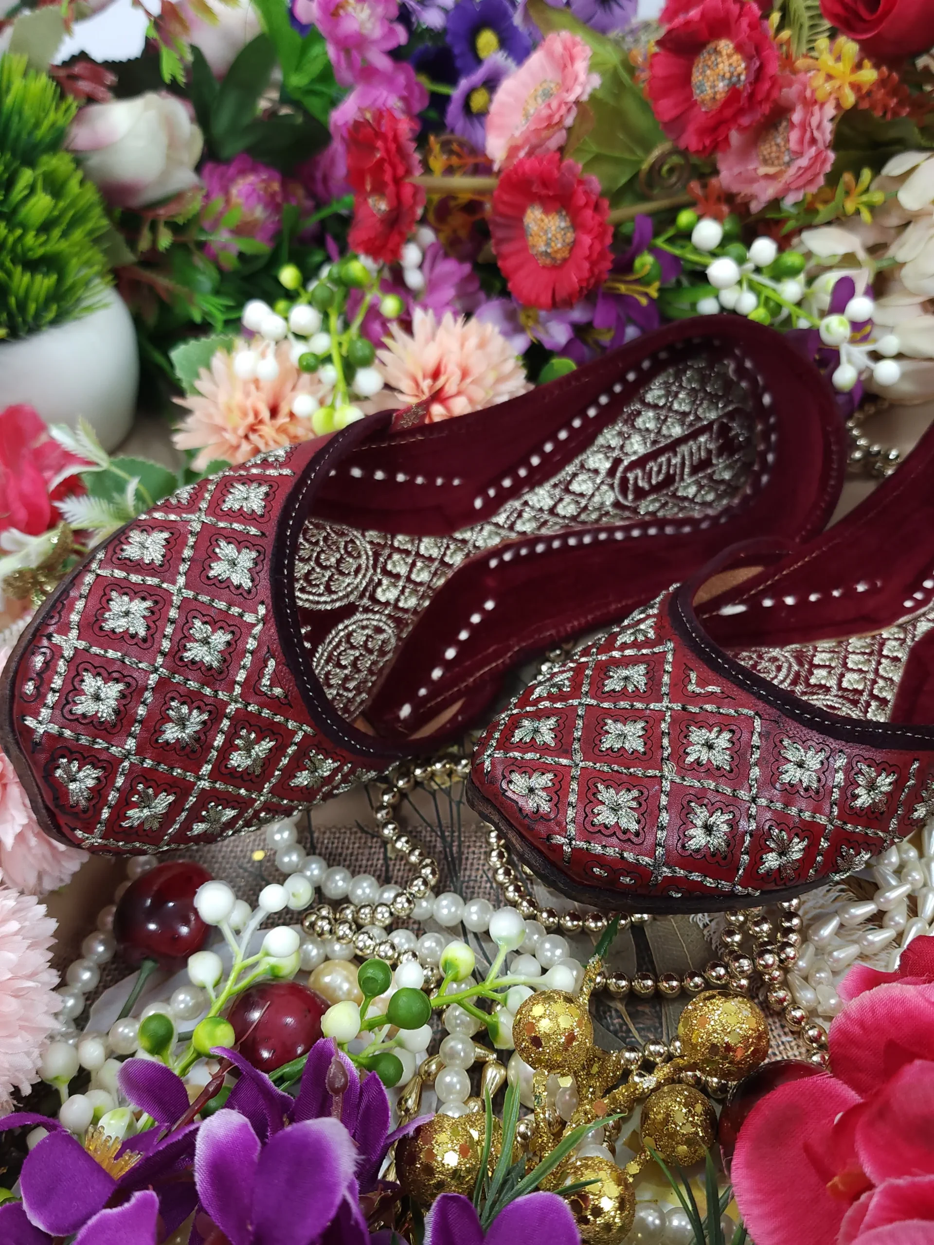 diamond leather embroidry maroon antic gold semi casual maroon gold diamond leather embroidry maroon antic gold semi casual maroon gold