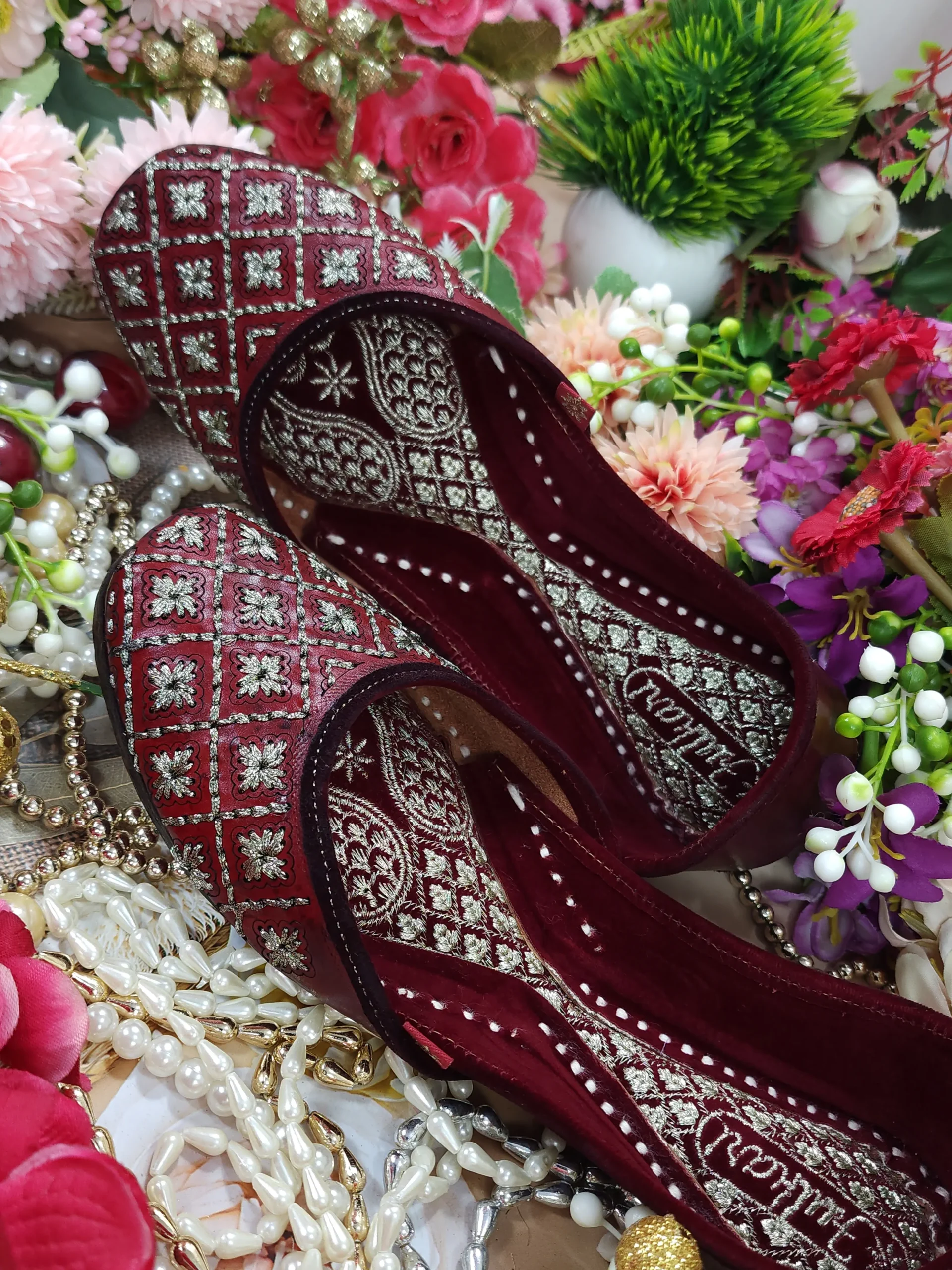 diamond leather embroidry maroon antic gold semi casual maroon gold diamond leather embroidry maroon antic gold semi casual maroon gold