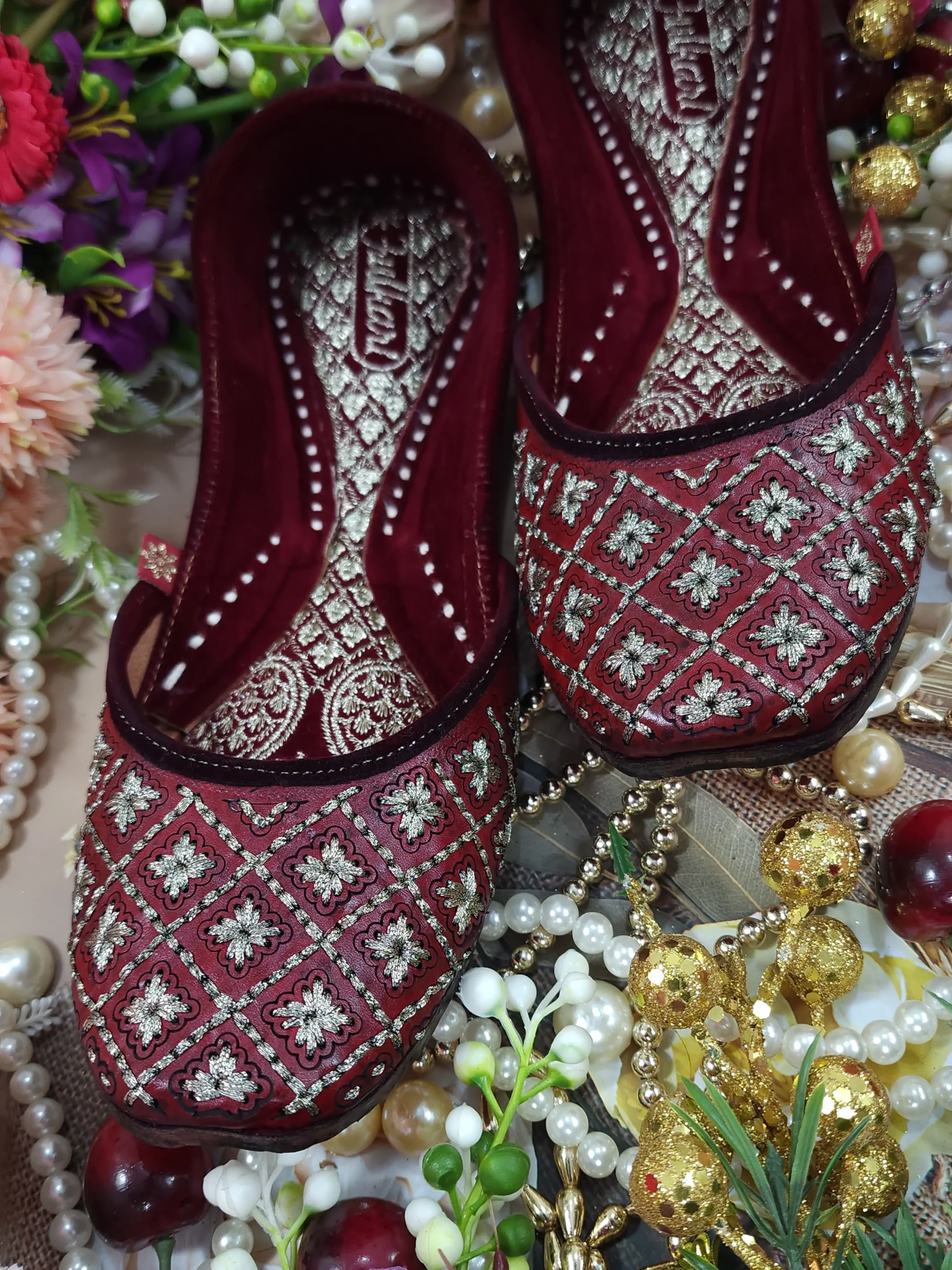 diamond leather embroidry maroon antic gold semi casual maroon gold diamond leather embroidry maroon antic gold semi casual maroon gold