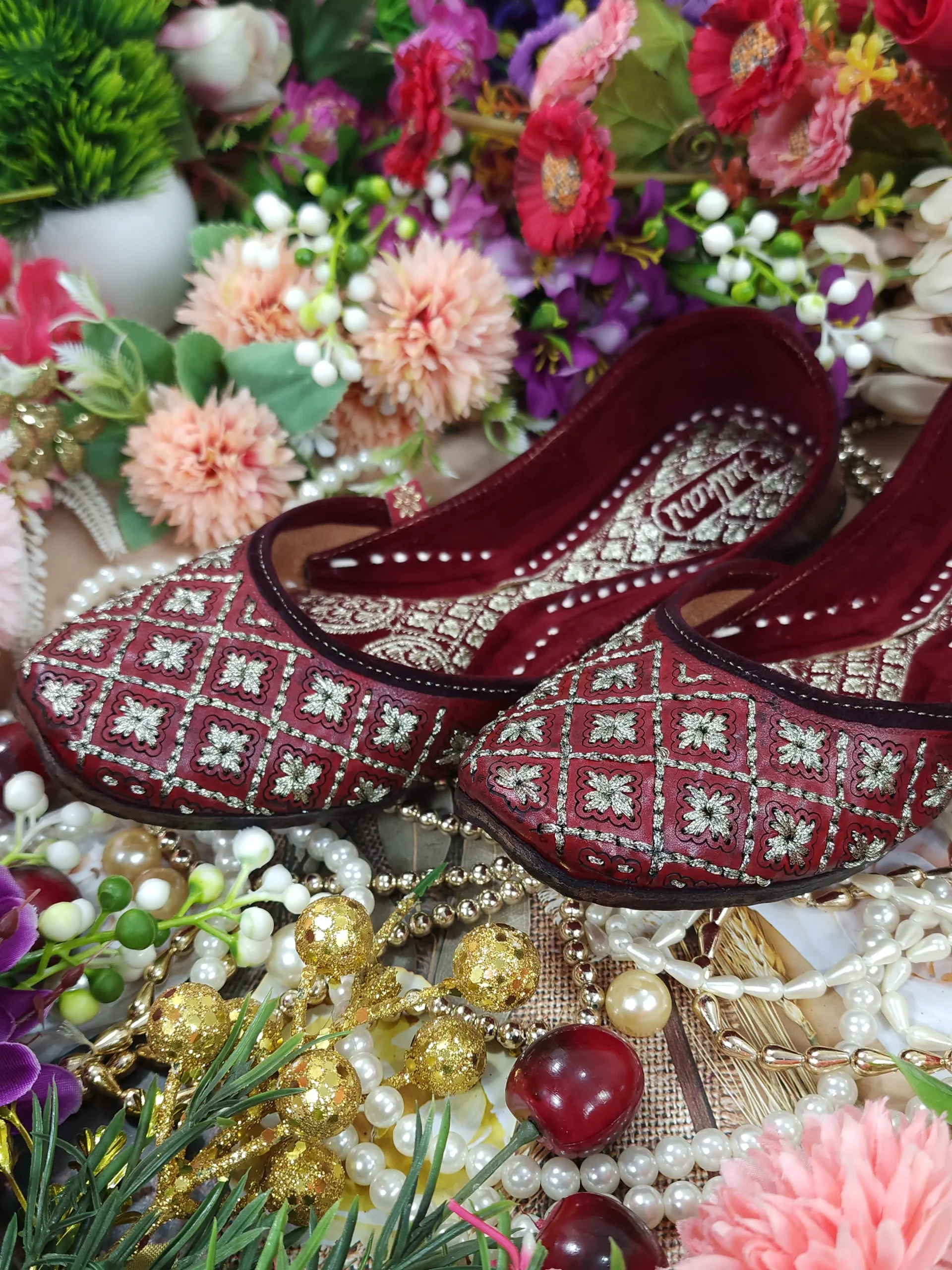 diamond leather embroidry maroon antic gold semi casual maroon gold diamond leather embroidry maroon antic gold semi casual maroon gold