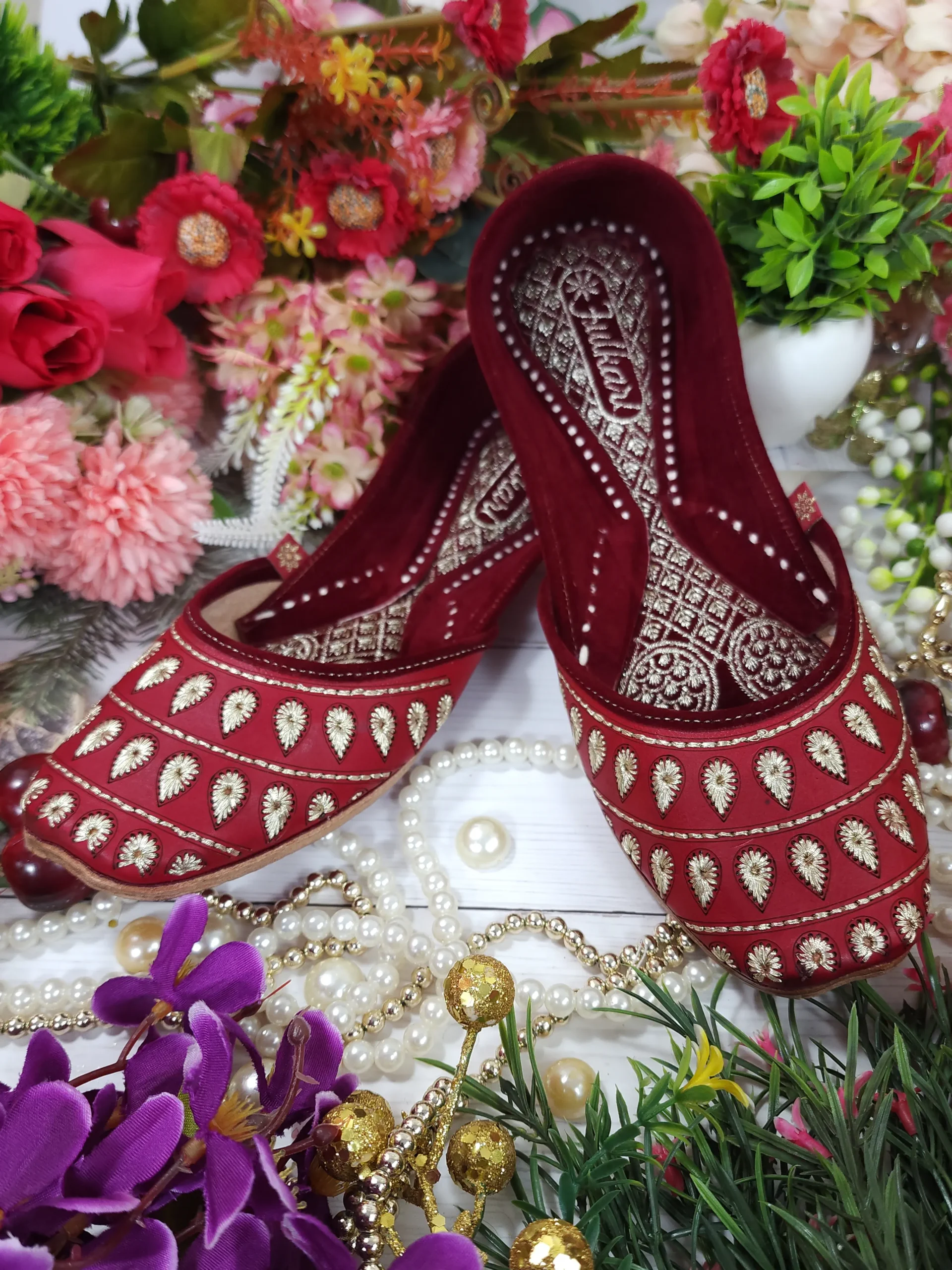 zarri diamond leather embroidery red gold semi casual red gold zarri diamond leather embroidery red gold semi casual red gold