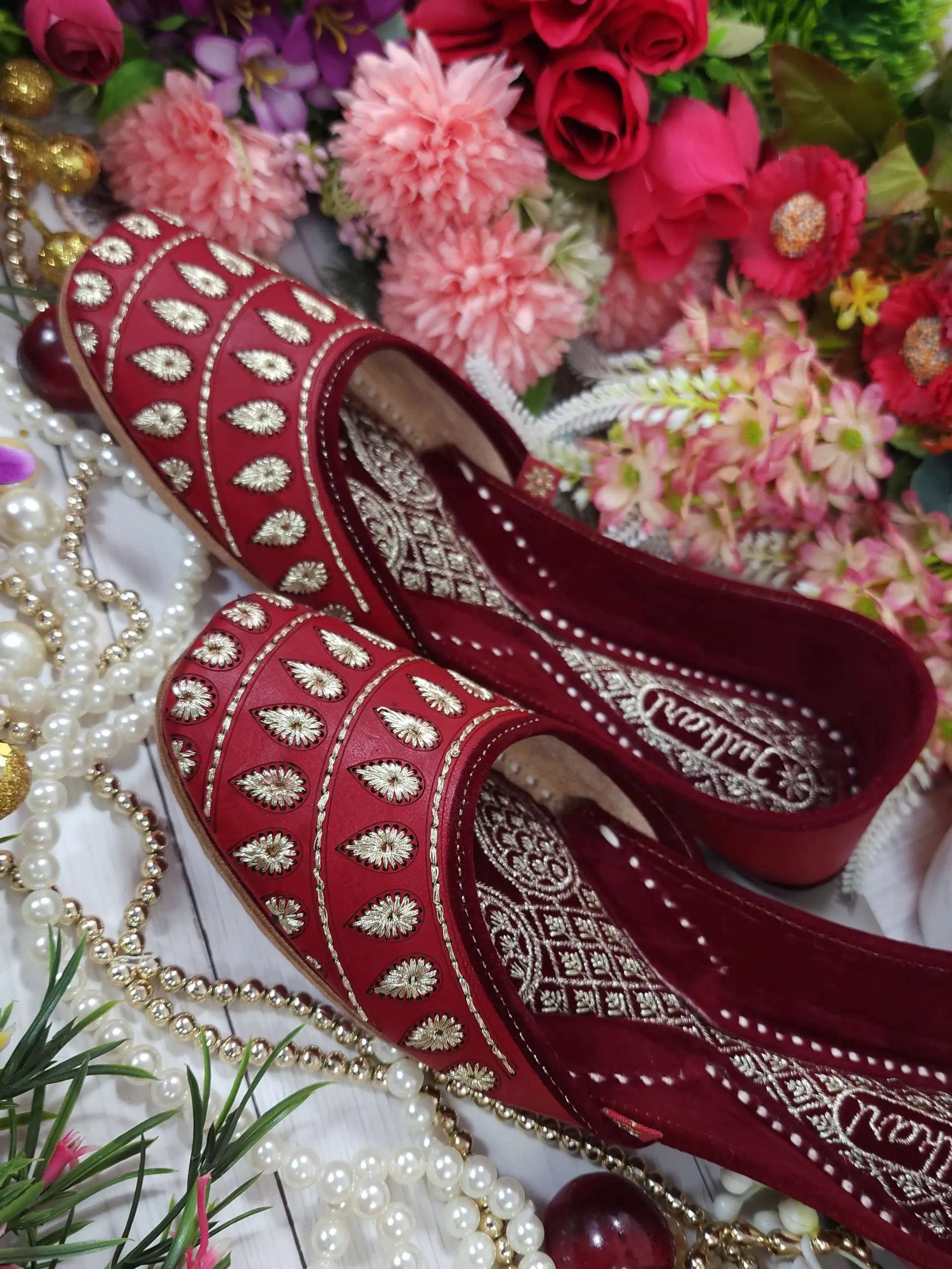 zarri diamond leather embroidery red gold semi casual red gold zarri diamond leather embroidery red gold semi casual red gold