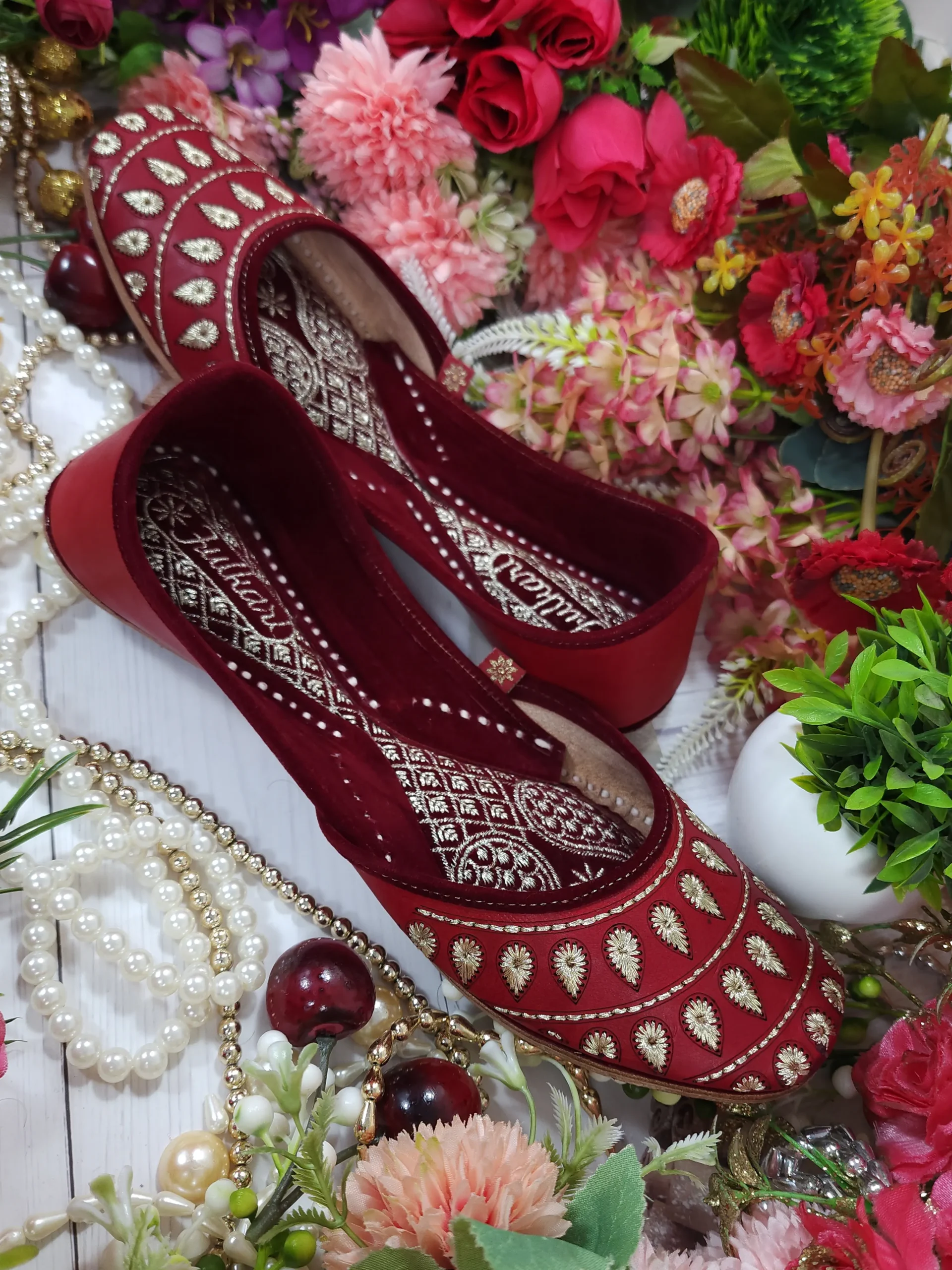 zarri diamond leather embroidery red gold semi casual red gold zarri diamond leather embroidery red gold semi casual red gold