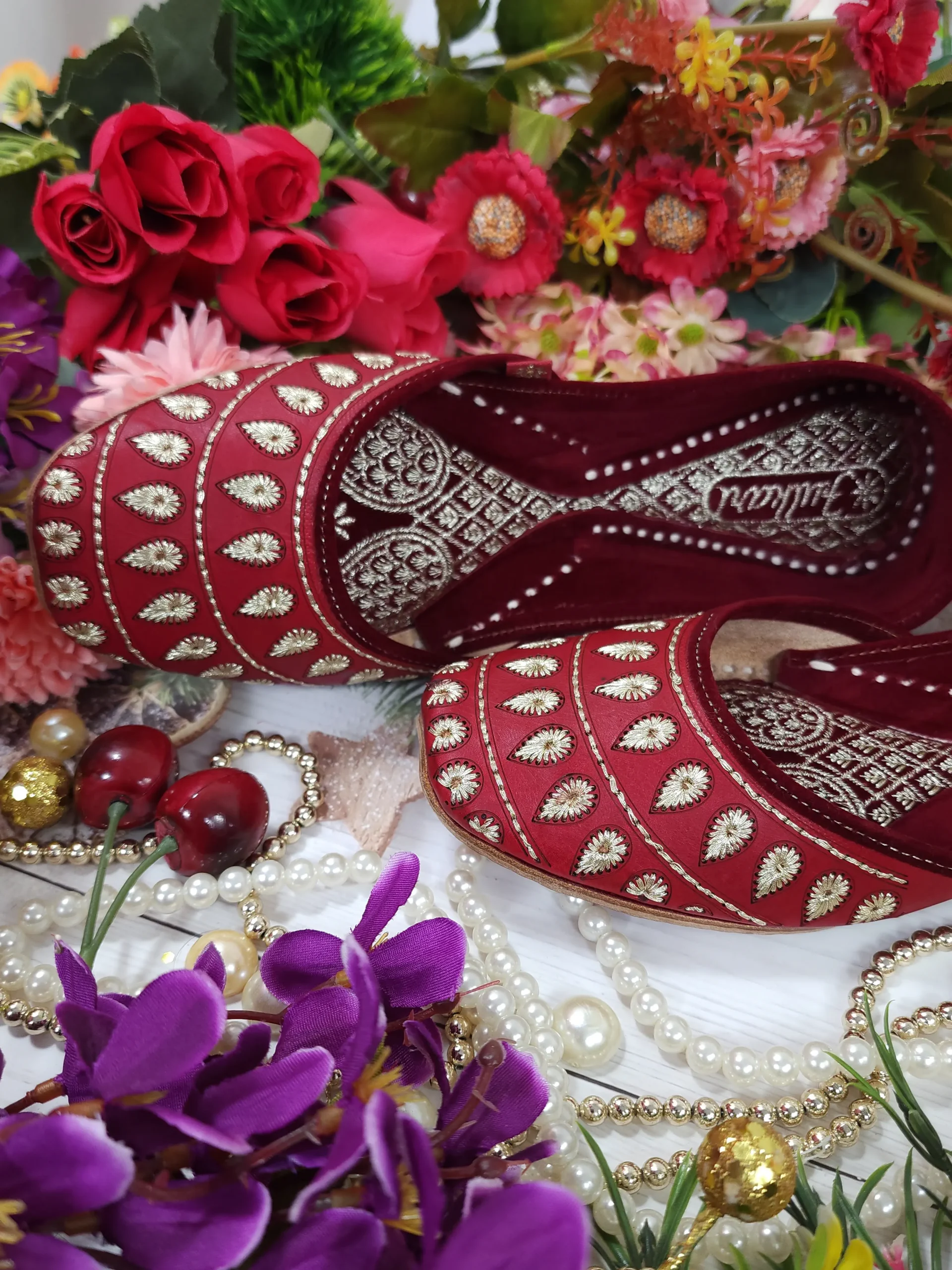 zarri diamond leather embroidery red gold semi casual red gold zarri diamond leather embroidery red gold semi casual red gold