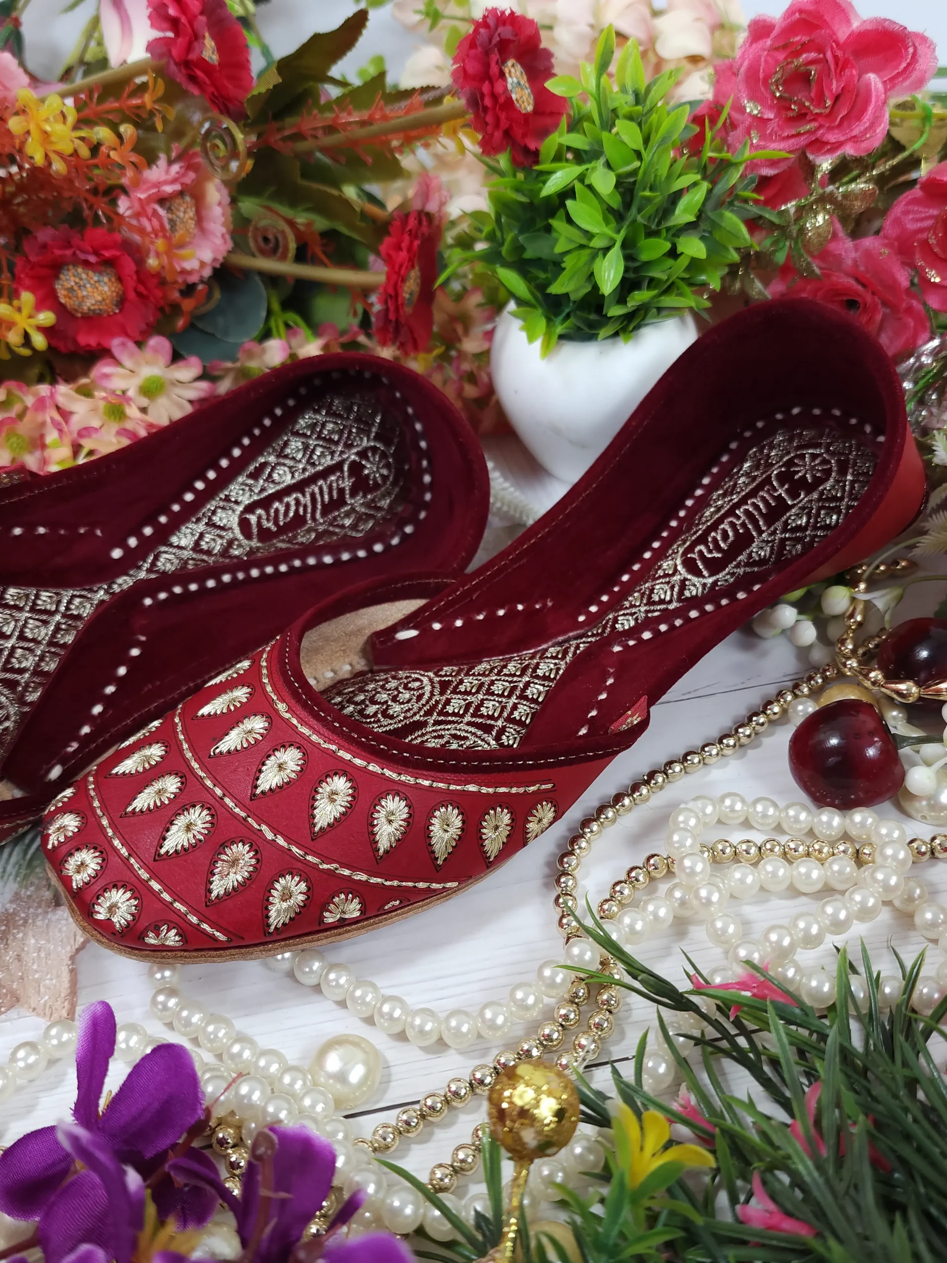 zarri diamond leather embroidery red gold semi casual red gold zarri diamond leather embroidery red gold semi casual red gold