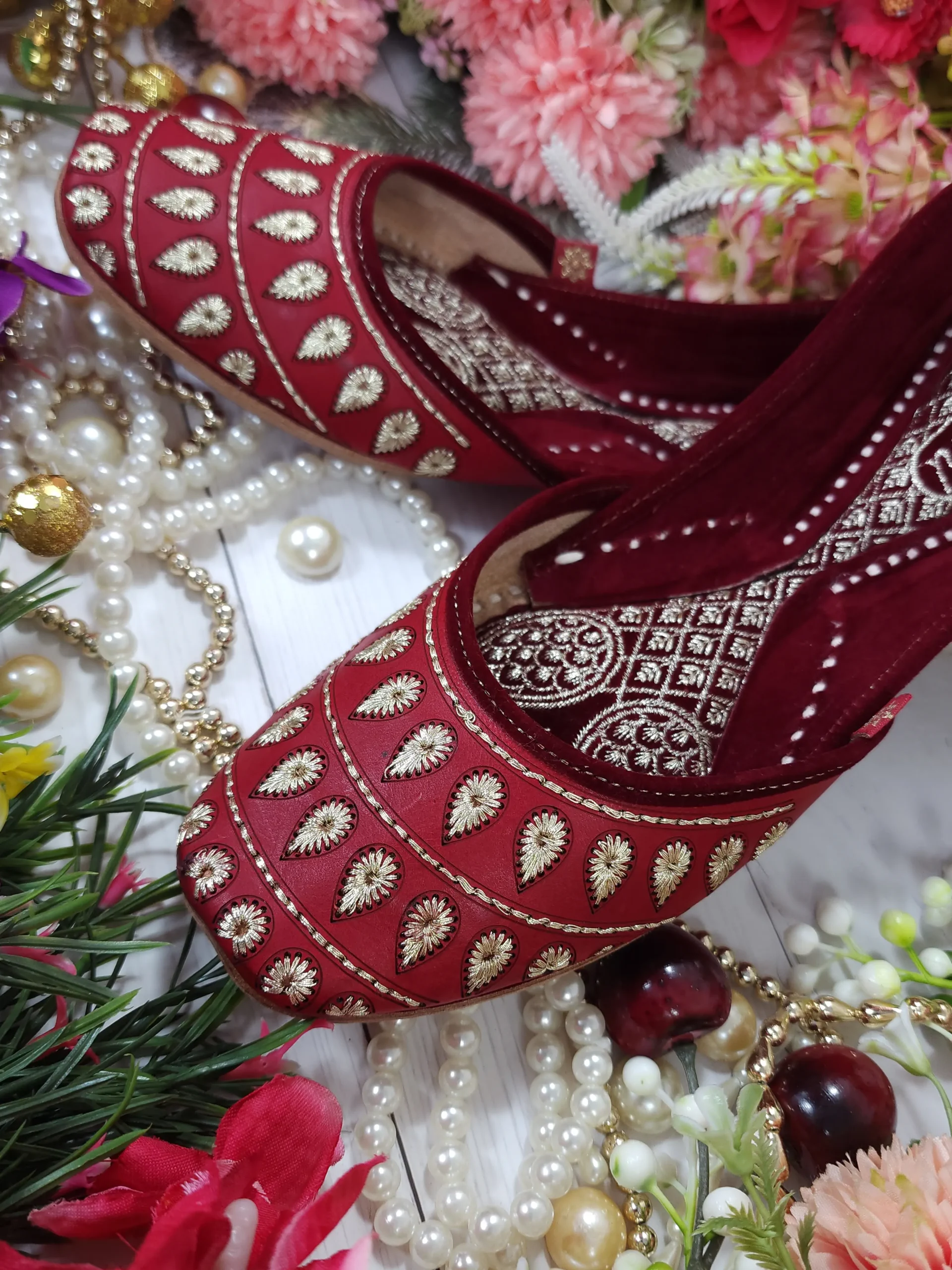 zarri diamond leather embroidery red gold semi casual red gold zarri diamond leather embroidery red gold semi casual red gold