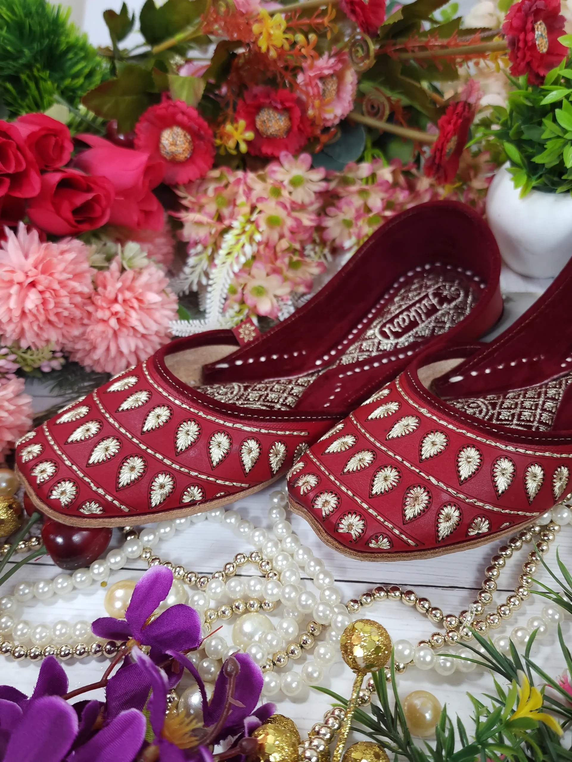 zarri diamond leather embroidery red gold semi casual red gold zarri diamond leather embroidery red gold semi casual red gold
